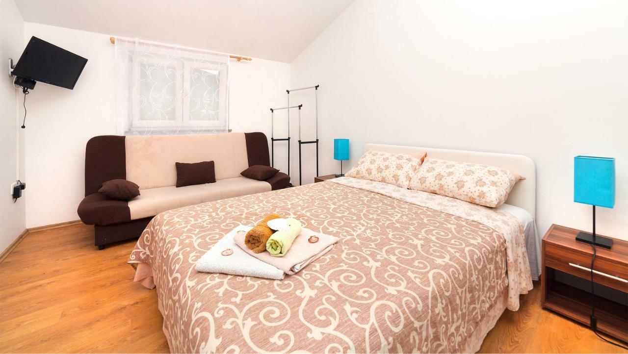 Apartments Barbara With Pool Brseč 외부 사진